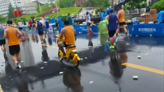 一名选手骑共享电动车跑“兰马”？组委会：取消成绩、禁赛三年