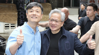 黃仁勛訪韓第三日：首爾網(wǎng)吧會晤游戲巨頭負(fù)責(zé)人，聚焦實體AI合作