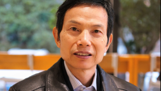 论法的精神 | 何勤华：半生治史，为法治“燃灯”