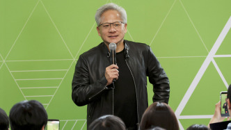 黃仁勛：趁科技股暴跌“打折買入”，AI基建剛起步，所有人都應(yīng)興奮