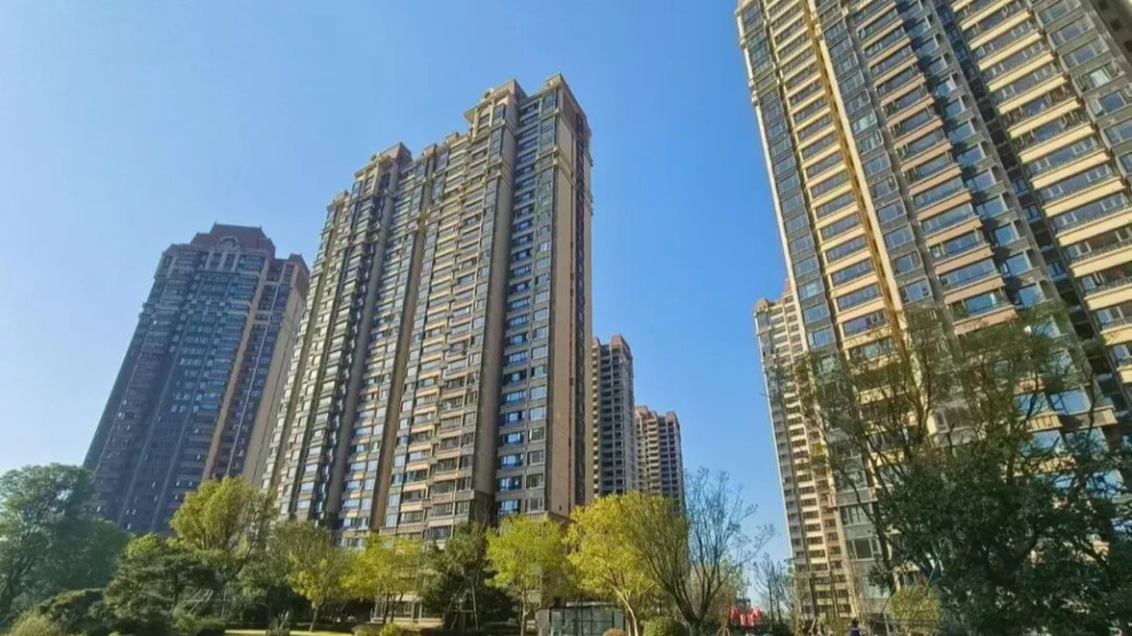 湖北黄冈人社局回应“工人反映保交楼项目拖欠工资”：高度重视正处理