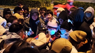 媒体：“鹅腿阿姨”原来是“鸭腿阿姨”？“鹅腿阿姨”已注册为商标