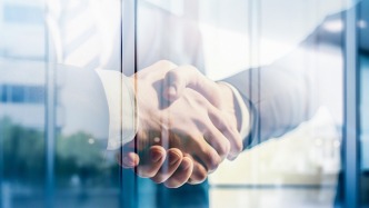 华兴证券董事长王力行因工作重心调整辞任，王志斌接棒
