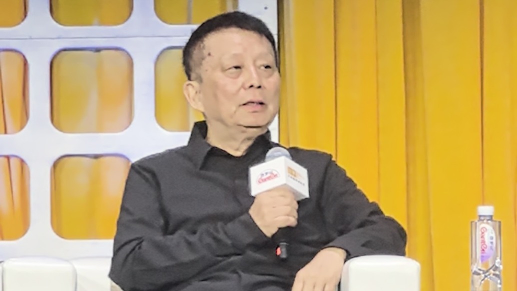 金爵论坛｜导演黄建新：专业生为何不被AI短剧初创公司欢迎
