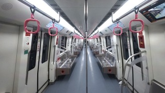 成都地铁回应“防范终点站跟车折返”：做好乘客引导，安排员工上车清客