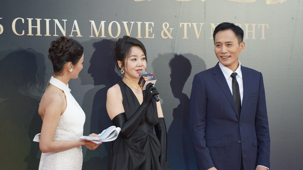 闫妮：做演员最主要是要热爱这份职业