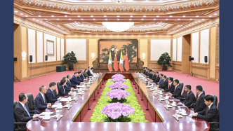 图讯丨习近平同缅甸总统敏昂莱举行会谈