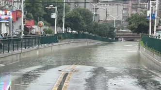 暴雨导致武汉市城区多地积水内涝，武汉市启动城市排涝Ⅱ级应急响应