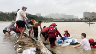 广东近期遇持续强降雨，累计转移群众超八万人