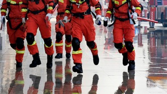 河南郑州宏达国际车业广场火灾致2人遇难