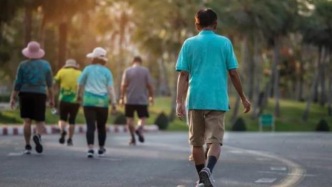 天天健步走，你走对了吗？走错反伤身，教您科学健步走