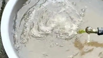 重庆彭水通报“大树村自来水水质异常”：水源周边无污染源，异常系泥沙淤积所致