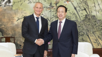上海市长会见美国万宝盛华集团董事会主席兼CEO普里辛，让全球人才近悦远来