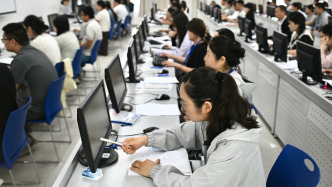 你的试卷怎么打分？新华社记者走进2026年高考评卷点