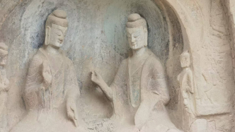 造像艺术中的法华经变与二佛同坐