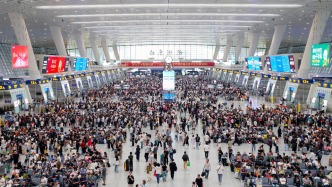 长三角铁路暑运预计日均发送人数首破300万人次，同比增超3%
