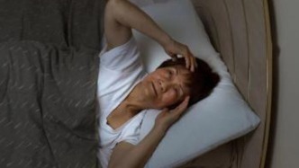 体内有癌，睡眠先预警！有这2种睡觉习惯的人，更容易得癌