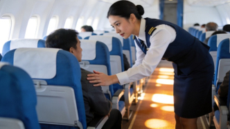 暑假航空出行高峰将至，万米高空突发胸痛怎么办？