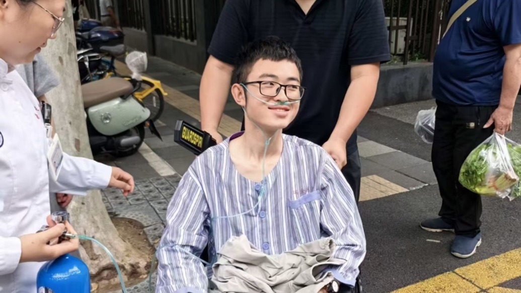 男生带着气胸引流管参加高考如今有望进清华，主诊医生记住了他当时的从容