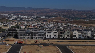 聚焦美国住房危机：从被搁置的跨党派法案到纽约220亿平价住房计划｜907编辑部