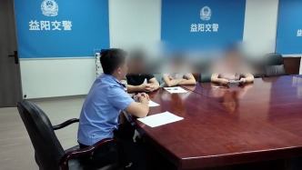趁家人熟睡后偷开车，刚参加完高考的未成年人无证驾车上路被处罚