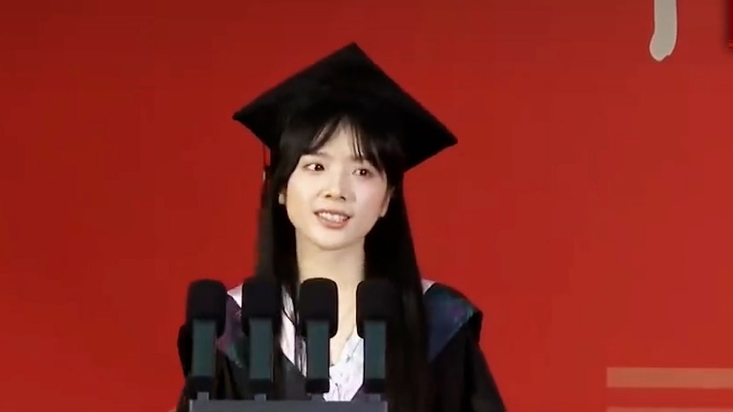 “南枝”毕业了!李思潼作为学生代表在毕业典礼上发言