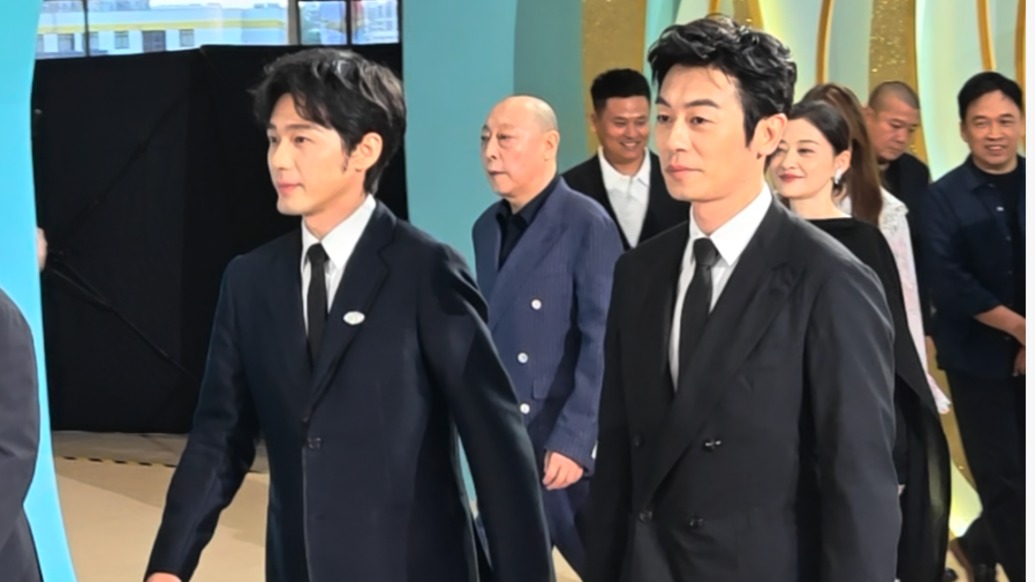 白宇朱亚文梅婷走白玉兰红毯,倪大红董勇喊大家一遍遍看《太平年》