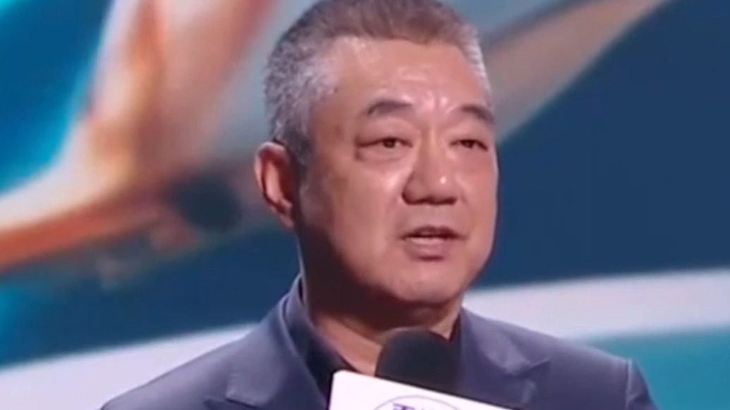 捧起白玉兰奖最佳男配，董勇感谢女儿带来好运
