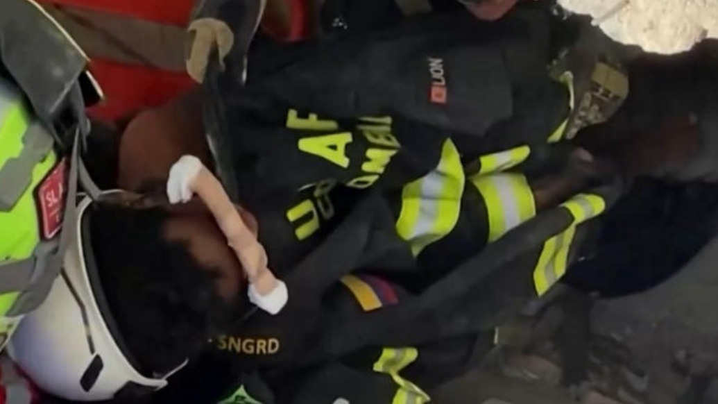 委内瑞拉强震后三天,11岁男孩成功获救