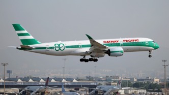 国泰航空向吴尊致歉