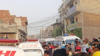 巴基斯坦一建筑物屋顶坍塌，已致14名儿童死亡