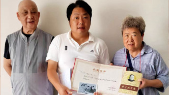 湖北大悟红色传承不断档：许子威之女捐献老照片，年轻人接力宣传