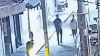 车窗外的“一眼锁定”，上海一37岁智力障碍女子走失，辅警下班路上偶遇寻回