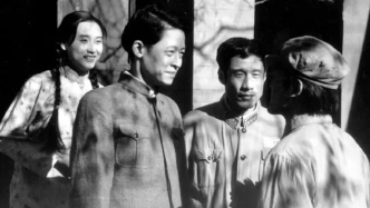 被这届年轻人封神的《无悔追踪》当年是怎么拍出来的？