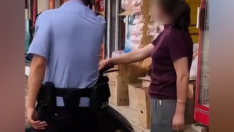 错用钥匙开启了另一辆外观相近的同款车？群众求助民警后换回