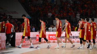 现场｜易碎品中国男篮，需要一次破而后立