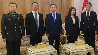 新任中国驻伊拉克大使向波抵伊履新