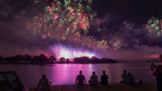美国在热浪与批评声中庆祝独立250周年