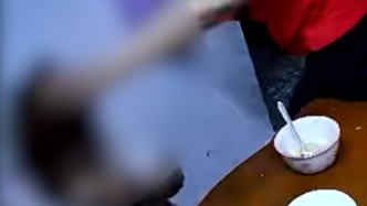 女子反映85岁外婆遭保姆多次掌掴撂倒揪头发，南京警方介入