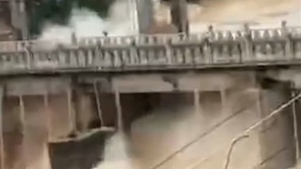 广西横州六蓝水库坝体出现缺口，应急局：不是坍塌，正紧急处理