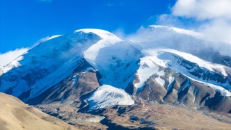 两支登山队在新疆慕士塔格峰遭遇暴风雪，致3人遇难1人失联