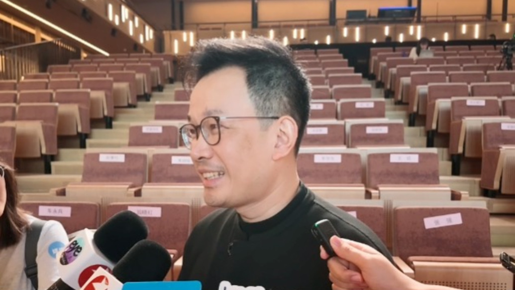 石倚洁:我是浦东人,上海大歌剧院在浦东,幸福满满