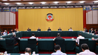 全国政协召开主席会议成员务虚会，王沪宁主持并讲话