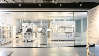 “物质科学智能研发工厂”在上海落地，AI4S实现科研全流程无人干预