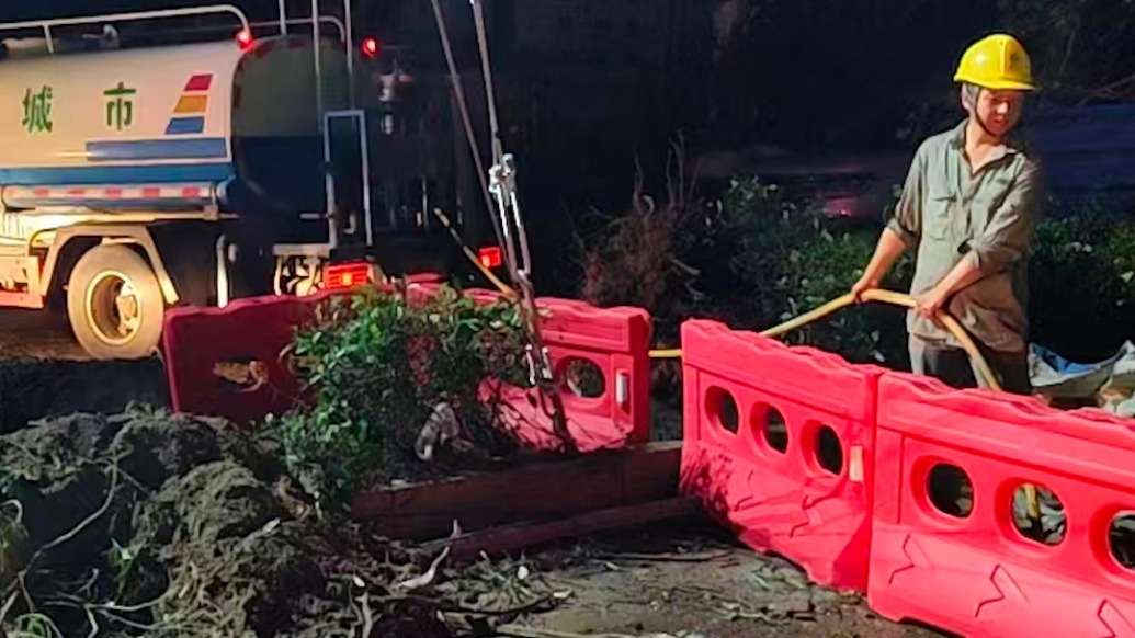 湖北黄冈遭遇罕见龙卷风,一线电力抢修人员:站点百人抢修彻夜未眠