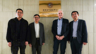 携手攻坚肝癌前沿难题，这名外籍院士斩获国际科学技术合作奖