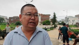 直击南宁洪灾｜横州市振兴村短时间转移上千人，村支书：驻守村口劝阻村民勿冒险涉水