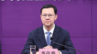 商务部：鼓励零售经营主体更多采用合同制用工，加快零售业符合特殊工时制岗位审批流程