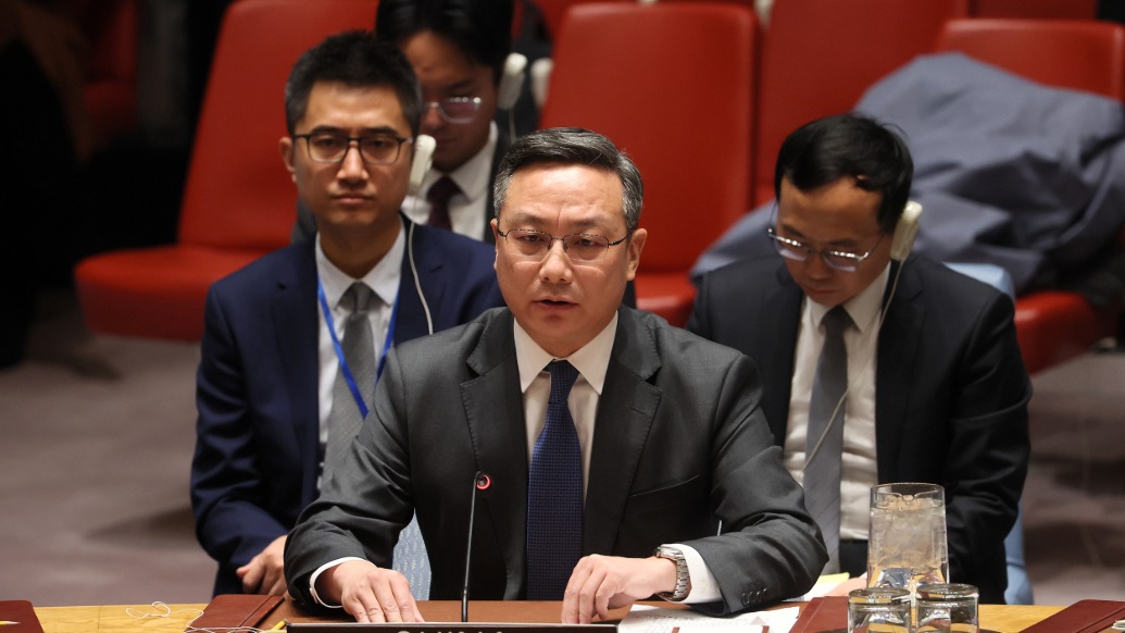 安理会召开乌克兰问题紧急公开会,中方呼吁各方停止攻击平民