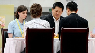 从夜游上海到四手联棋对弈，原来围棋比赛可以这么好玩